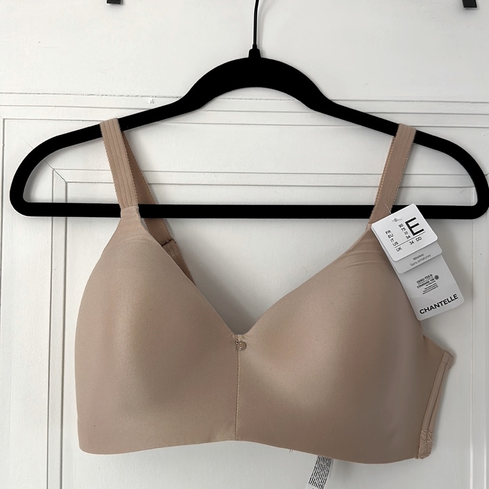Chantelle wireless bra - 34DD - NWT